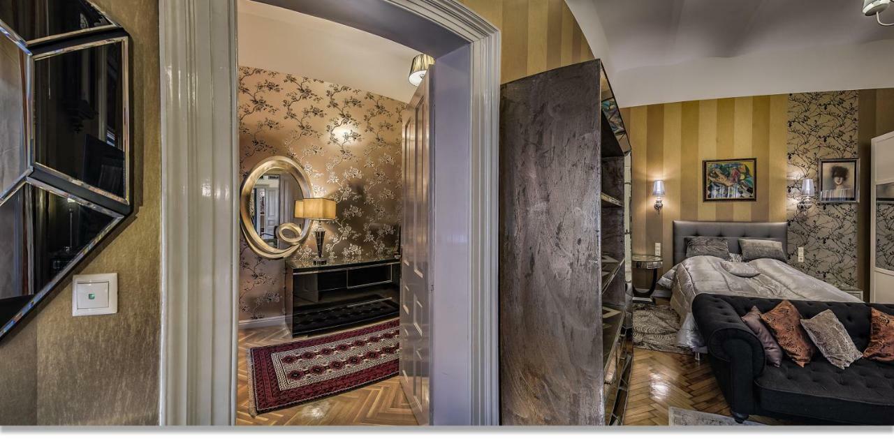 Boudoir Apartment *