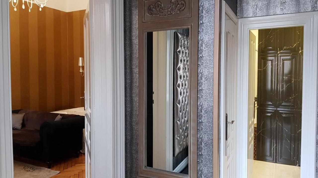 Boudoir Apartment *